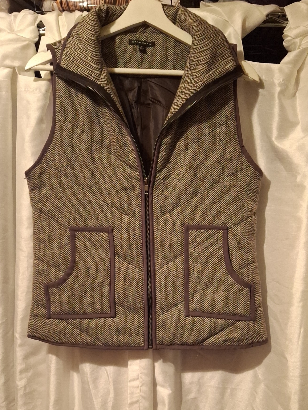Staccato Quilted Herringbone Vest in Brown with Dark Trim